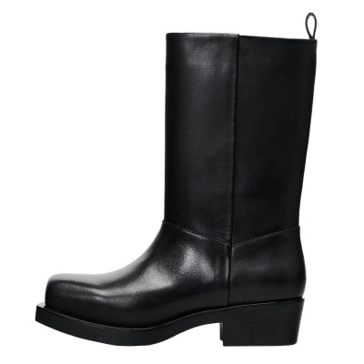 بوت زنانه مدل LEATHER