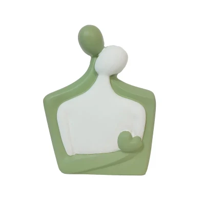 مجسمه بتنی مدل آغوش همدم