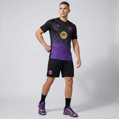 ست تی‌شرت آستین کوتاه و شلوارک ورزشی مردانه مدل بارسلونا Away 2027
