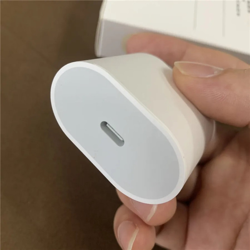 شارژر دیواری 20 وات مدل A2347 به همراه کابل USB-C