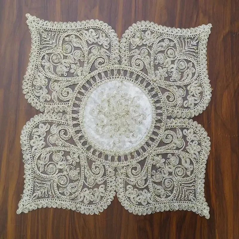 ست رومیزی سه تکه مدل قیطان دوزی طرح هارمونی