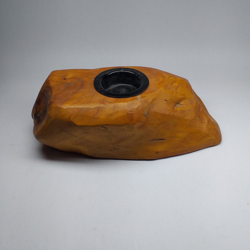 شمعدان چوبی مدل روستیک کد B02