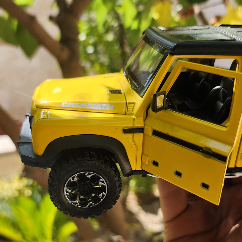 ماکت ماشین ناب سل مدل فلزی درب بازشو LAND ROVER PAJAN طرح دودزا