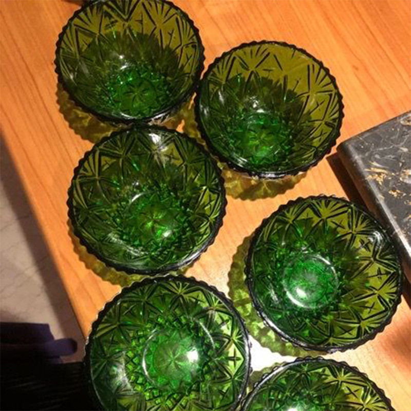 ست ظروف پذیرایی شیشه‌ای مدل نچرال رویال شامل سالادخوری، میوه‌خوری، آجیل‌خوری، دسرخوری، شکلات‌خوری، پیش‌دستی، ظرف خورش و ست سرو پنیر + پارچه