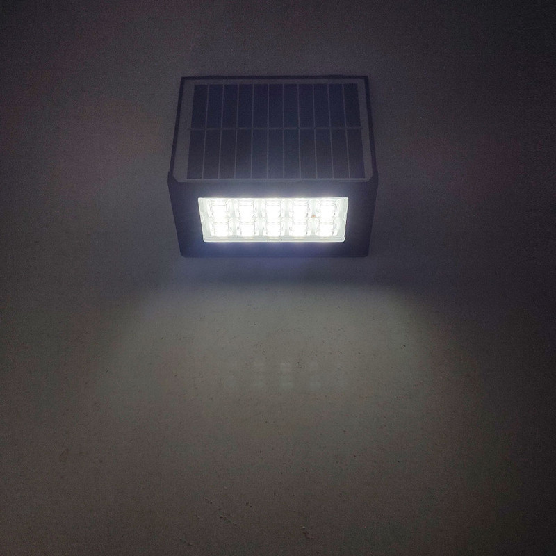 چراغ خورشیدی مدل سنسور دار IP65 کد YQ-W620