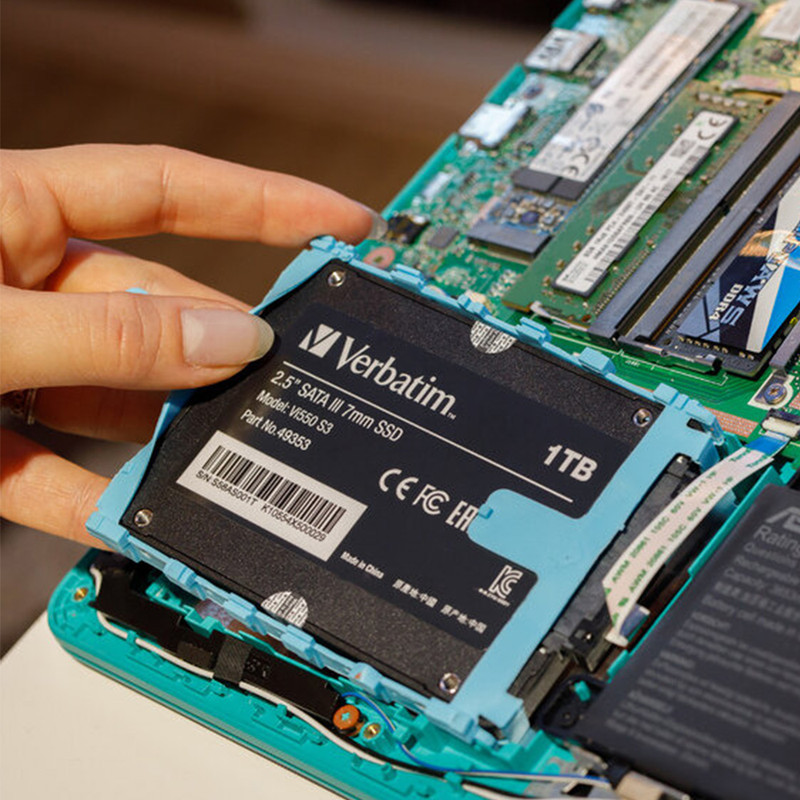 اس اس دی اینترنال SATA III ورباتیم مدل VI550 S3 ظرفیت 1 ترابایت