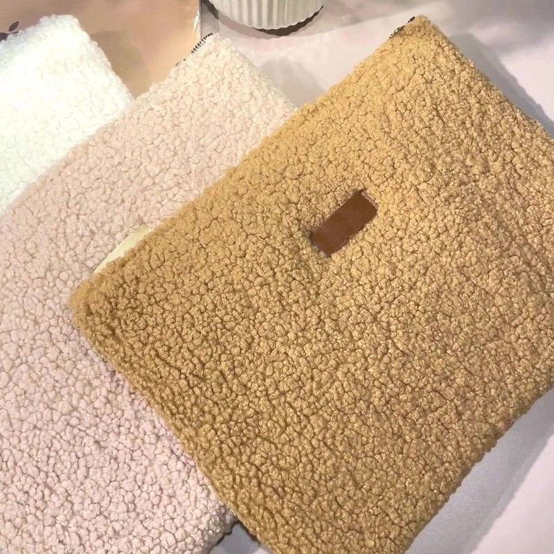 کیف لپ تاپ پِروین مدل KP-35 مناسب برای لپ تاپ های تا 14 اینچی