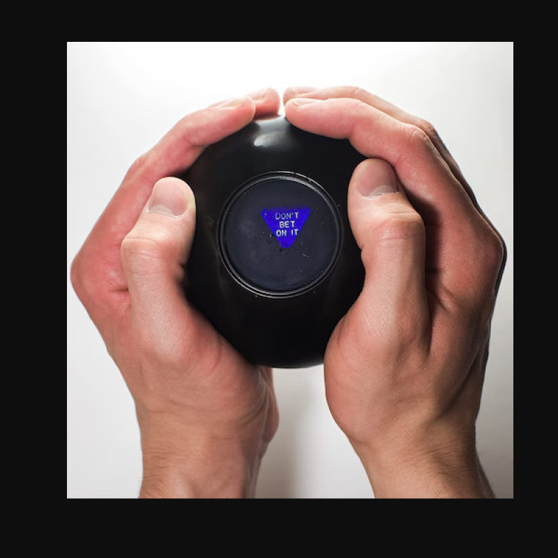 اسباب بازی زینتی مدل Magic 8 ball