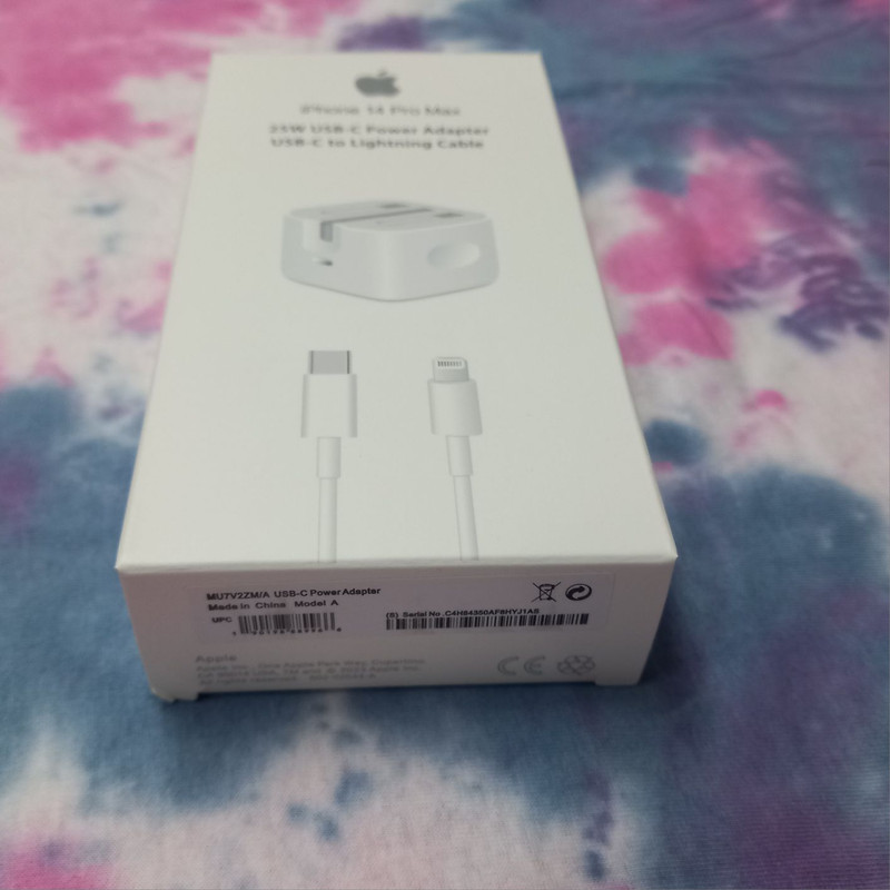 شارژر دیواری  25  وات مدل IPHONE 14 pro MAX به همراه  کابل لایتنینگ