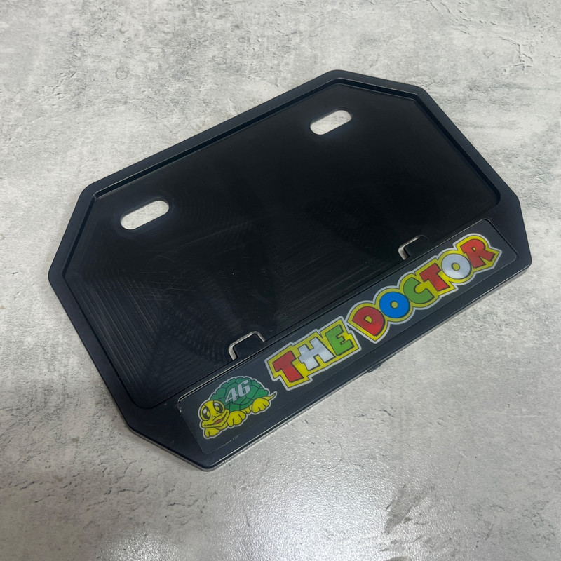 قاب پلاک موتور سیکلت وارون طرح چند ضلعی کد W-117