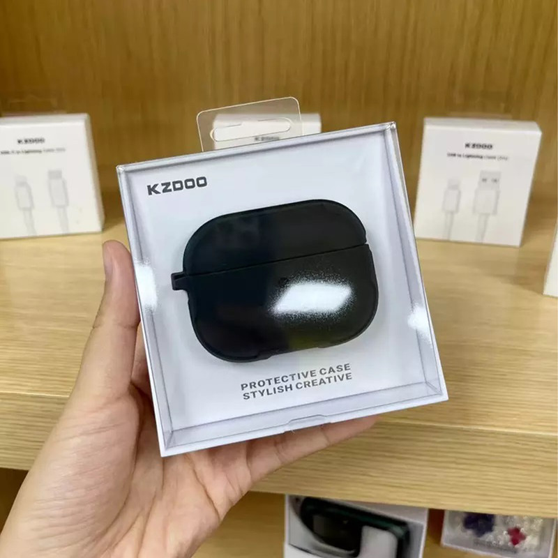 کاور کی-زد دوو مدل CrashGuard مناسب برای کیس اپل AirPods Pro 2