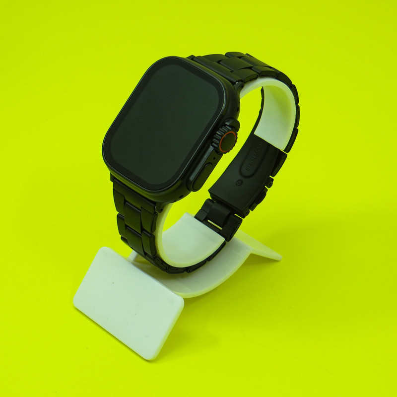 ساعت هوشمند ورنا مدل W49 Ultra with 7 bands and airpod pro دارای قابلیت های کنترل موسیقی (Music Player)، قابلیت مکالمه از طریق بلوتوث، پشتیبانی از زبان فارسی در منو و سیستم‌عامل، قابلیت تغییر طرح ساعت یا تم بند فلز