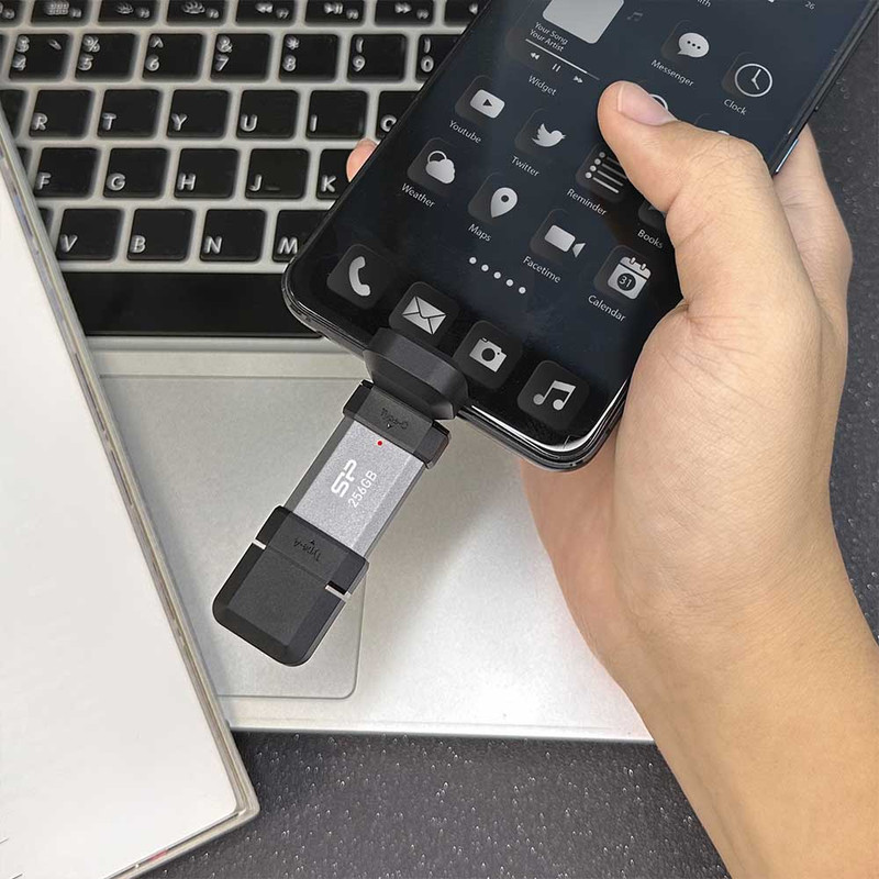 فلش مموری OTG سیلیکون پاور مدل C51 ظرفیت 128 گیگابایت با رابط USB3.2 Type-A و Type-C، مقاوم در برابر ضربه، شوک و گرد و غبار، مناسب تلفن همراه و لپ‌تاپ