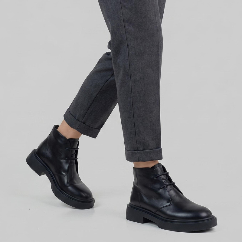 نیم بوت زنانه چرم مشهد مدل J2801-001-40