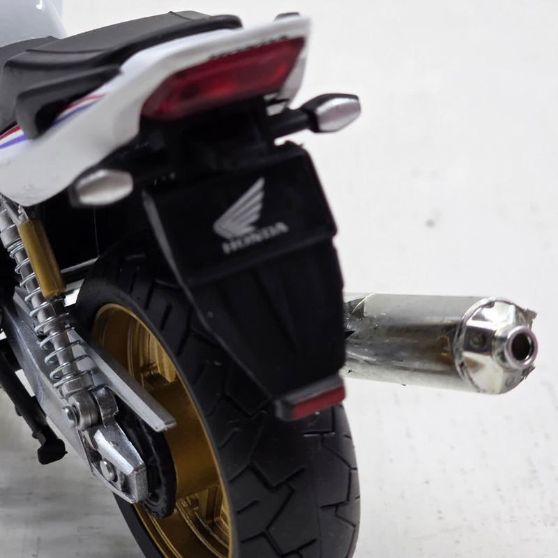 ماکت موتور ناب سل مدل هوندا سی بی HONDA CB1300SF  AUTOMAXX به همراه جاسوییچی