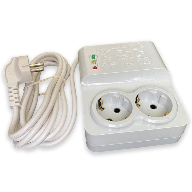 محافظ ولتاژ لجور الکتریک مدل L109 - 3500W - 16A - 3Meter