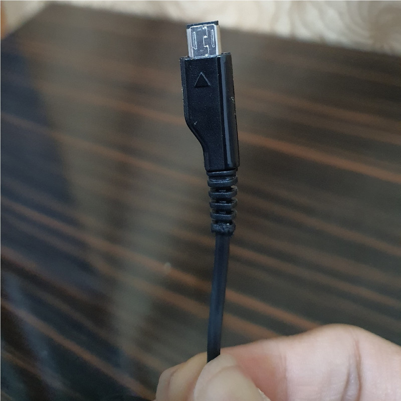 شارژر دیواری مدل i9000