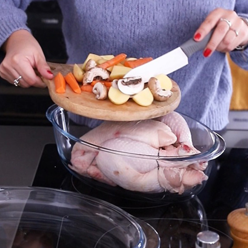 ظرف پخت پیرکس مدل مرغ خوری بیضی