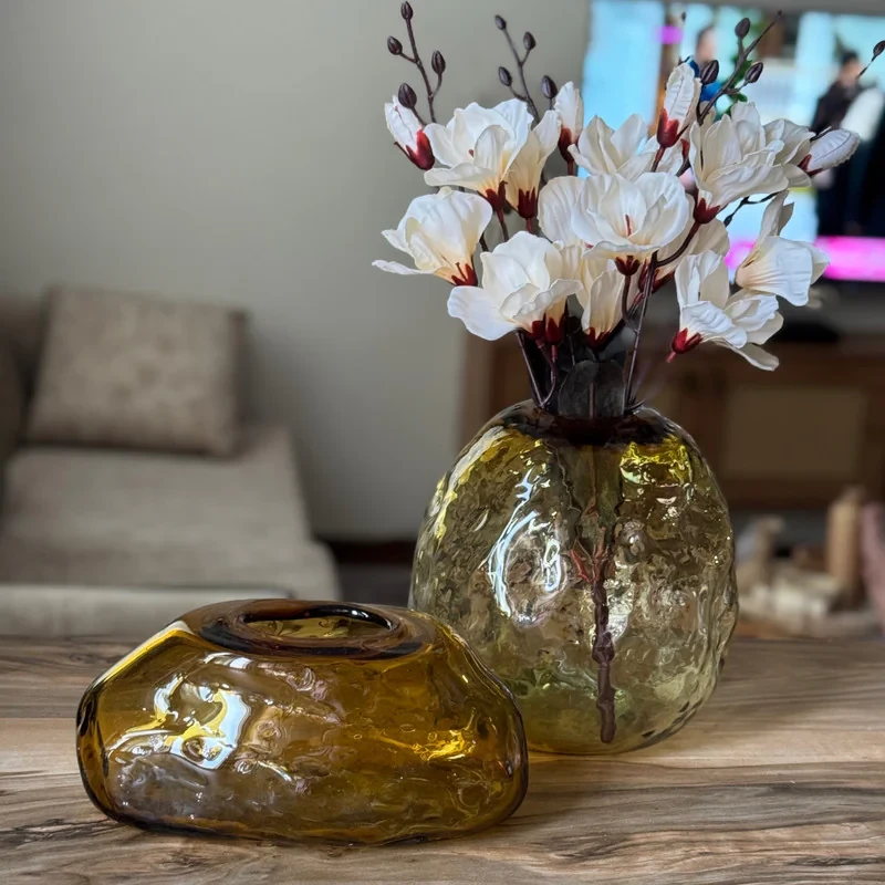 گلدان شیشه ای مدل دفرمه