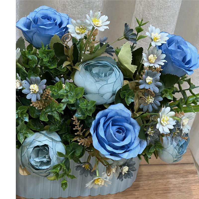 باکس گل مصنوعی گلدان با گل پارچه‌ای، باکس چوبی مقاوم، مناسب رومیزی و ایستاده، ابعاد 20×15×50 سانتی‌متر، وزن 200 گرم