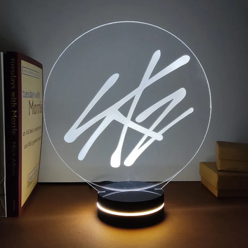 چراغ خواب مدل گروه Stray Kids