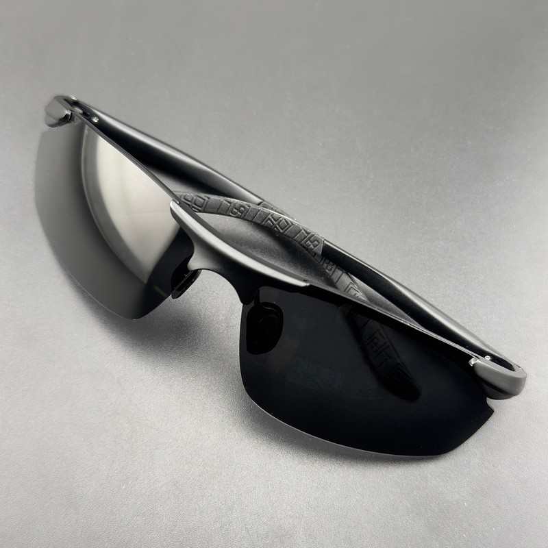 عینک ورزشی مدل 8179 Polarized Metal مناسب برای انواع ورزش‌ها