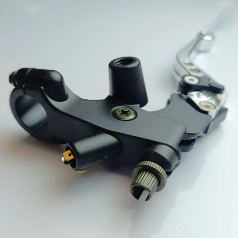 کتی کلاچ و ترمز موتور سیکلت وارون مدل پمپ دار کد B-8-SLVR بسته 2 عددی