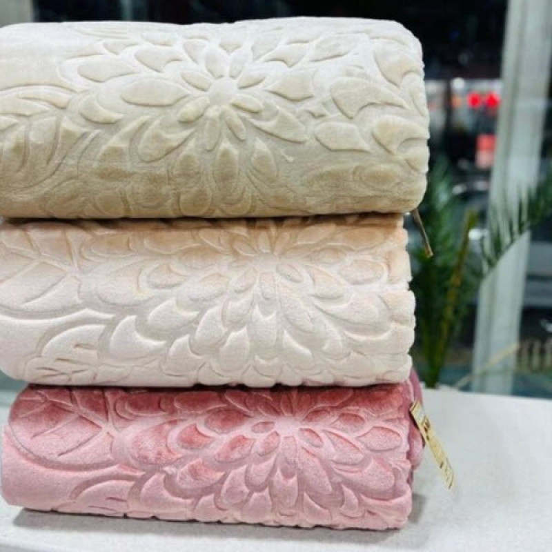 پتوی گلبافت مدل برتر گل برجسته سایز 240x220 سانتی متر