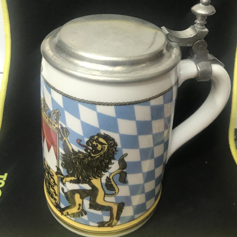 ماگ مدل شیر ایستاده طرح دربدار کد BAYRN