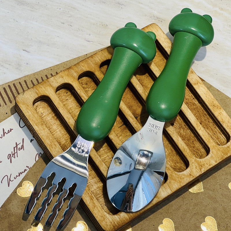 قاشق و چنگال  کودک طرح عروسک بسته 2 عددی