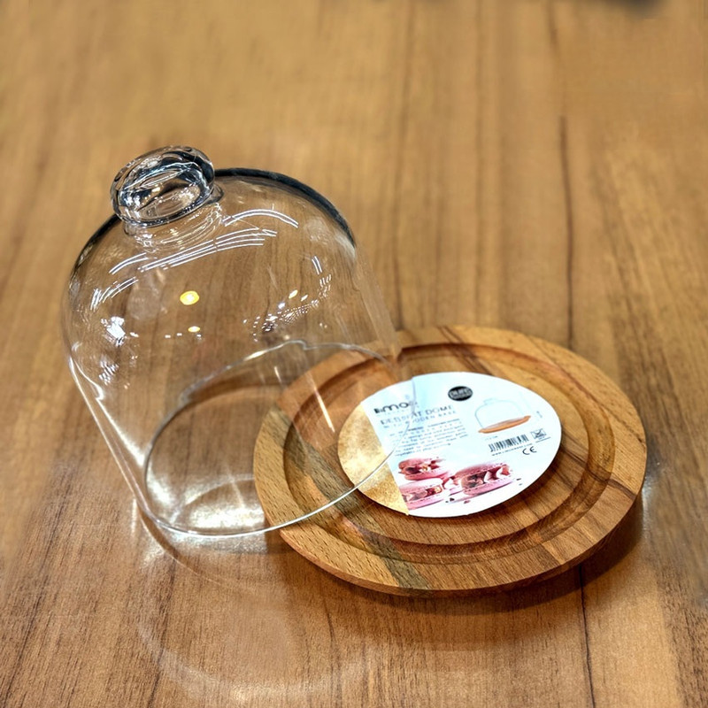 ظرف سرو پنیر پایه چوبی با درپوش شیشه‌ای شفاف، ابعاد 17.5×17.5×16، وزن 500 گرم، مناسب شستشو با دست، فرم دایره‌ای