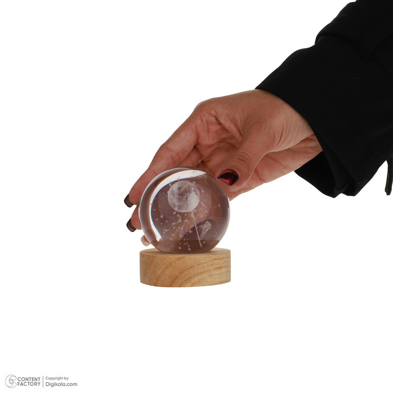 چراغ خواب مدل گوی شیشه ای طرح فضانورد و ماه