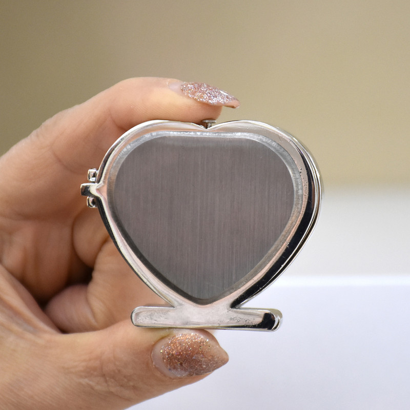 قاب عکس مدل قلبی ساعت دار