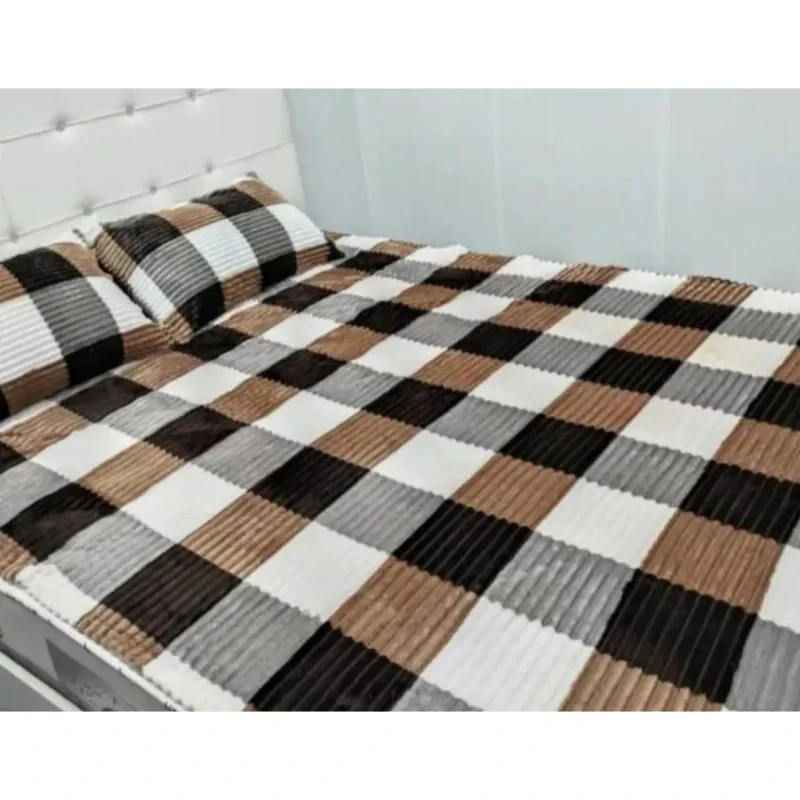 پتو مسافرتی طرح پلیسه مدل چهار خونه سایز 200*220 سانتی متر