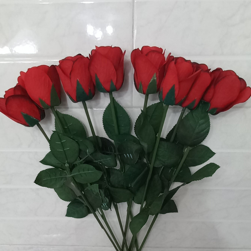 گل مصنوعی مدل رز لب مشکی مجموعه 8 عددی