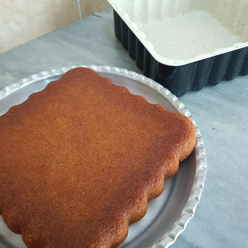 قالب کیک مدل شارلوت مربع صاف