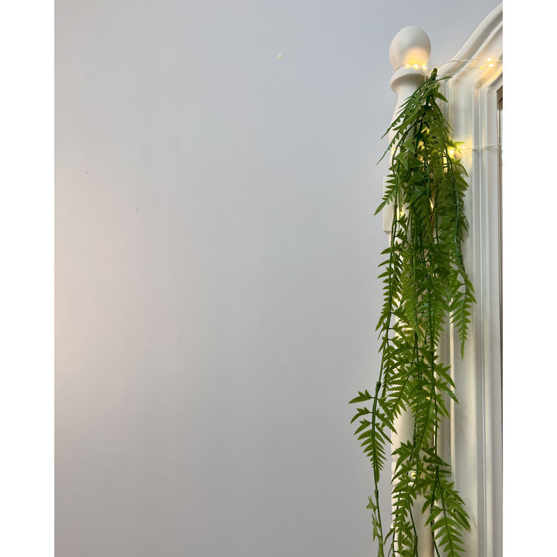گل مصنوعی آویز سوزنی، ابعاد 10x10x80 سانتی‌متر و وزن 100 گرم