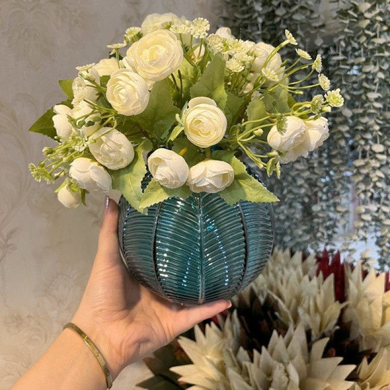 گلدان دکوری شیشه‌ای مدل برکه با کد 011، ابعاد 15×9×14 سانتی‌متر، وزن 700 گرم