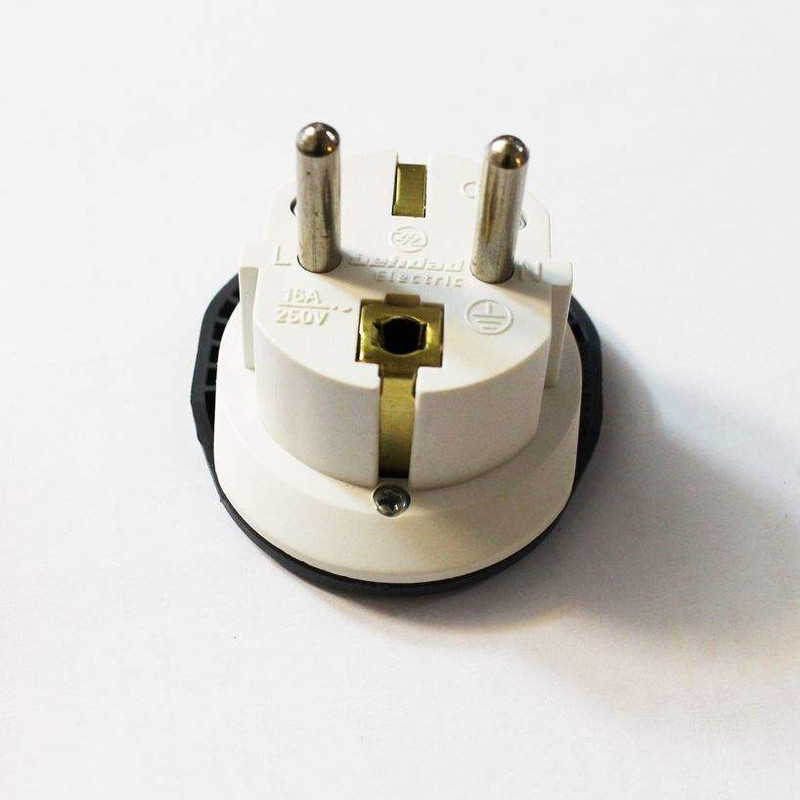 مبدل برق بهداد الکتریک مدل BE-220 بسته 2 عددی