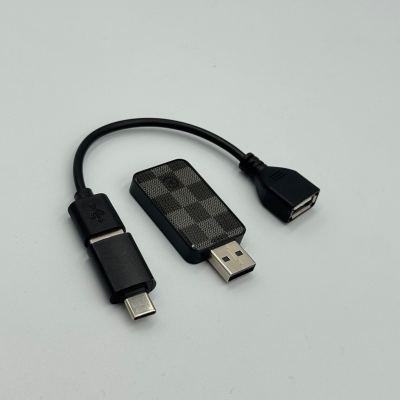 کارپلی و اندروید اتو مدل Wireless CarPlayAndroid Auto به همراه مبدل USB به USB-C و کابل افزایش طول USB