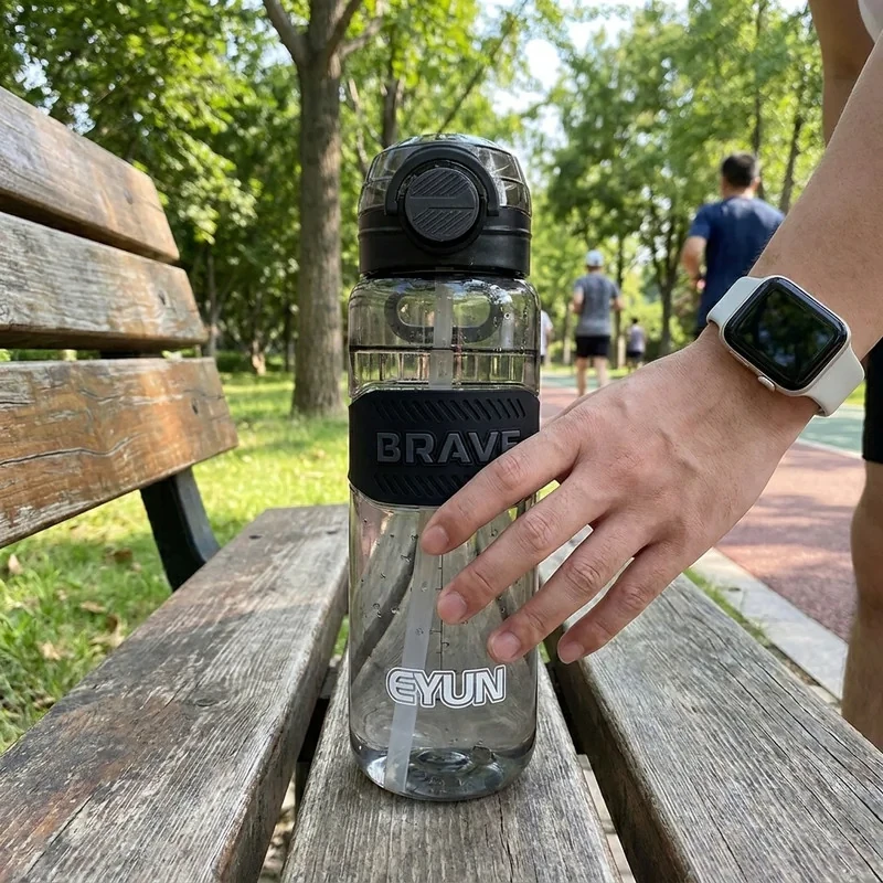 قمقمه ورزشی ایون مدل Brave کد 2025 گنجایش 1 لیتر
