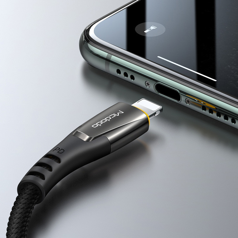کابل USB-C به لایتنینگ مک دودو مدل CA-7650 طول 1.2 متر