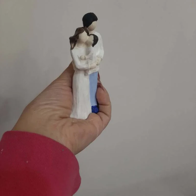 مجسمه سنگی مدل زوج و کودک