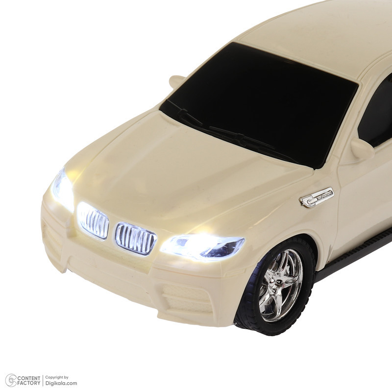 ماشین بازی کنترلی مدل سواری طرح BMW دارای چراغ و قابلیت حرکت در چهار جهت جلو، عقب، چپ و راست، بدنه پلاستیکی سبک و ابعاد 150x70x100 میلی‌متر