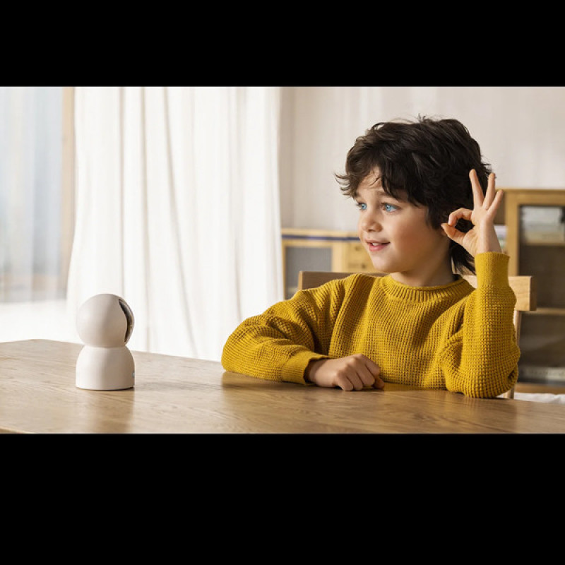 دوربین مداربسته تحت شبکه شیائومی مدل C700 با حسگر 8 مگاپیکسلی، فیلم‌برداری 4K HDR، لنز 5 عدسی اپتیکال، دید در شب مادون قرمز 10 متری، تشخیص حرکت انسان و حیوان، تماس صوتی دوطرفه و اتصال Wi-Fi دو بانده