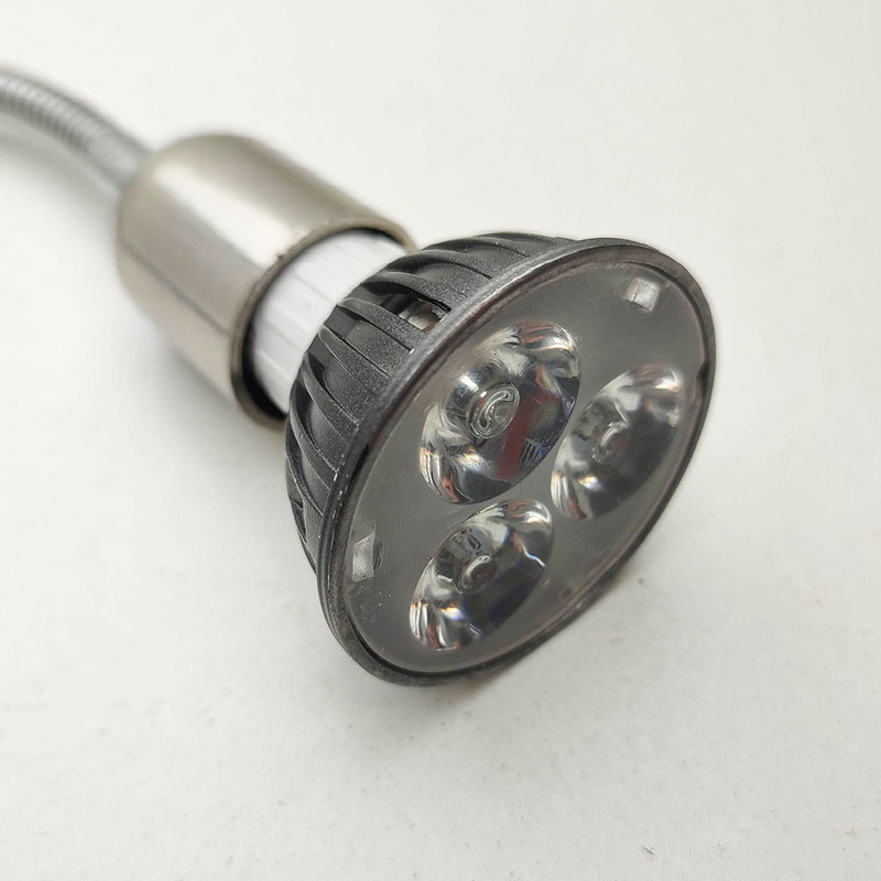 چراغ رشد گیاه 3 وات مدل خرطومی فلزی دیواری ثابت طرح فول اسپکتروم پایه GU5.3 کد F541