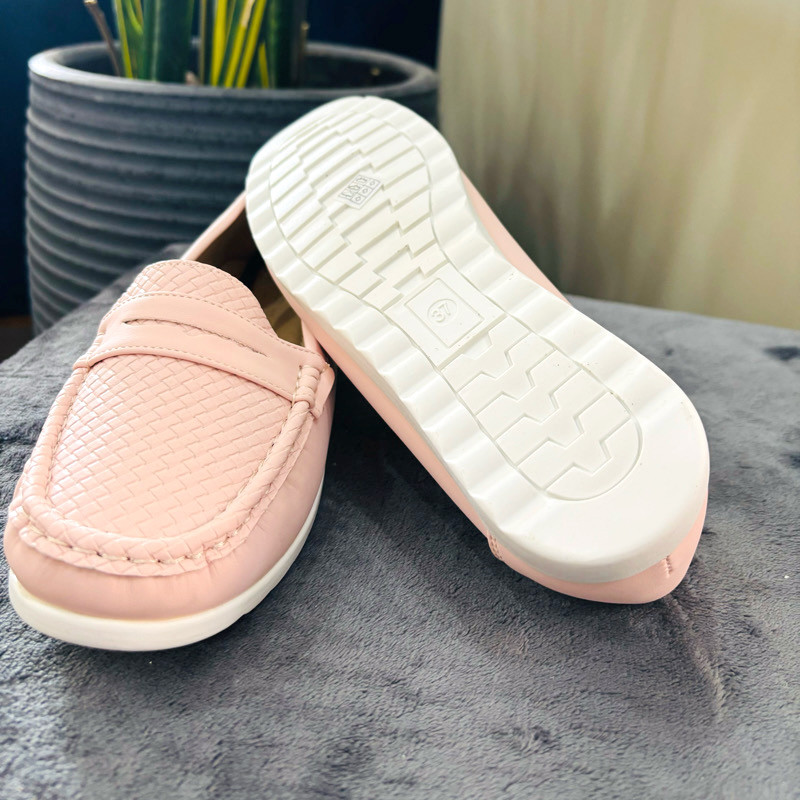 کفش کالج زنانه مکس مدل  Textured Slip-On Moccasins