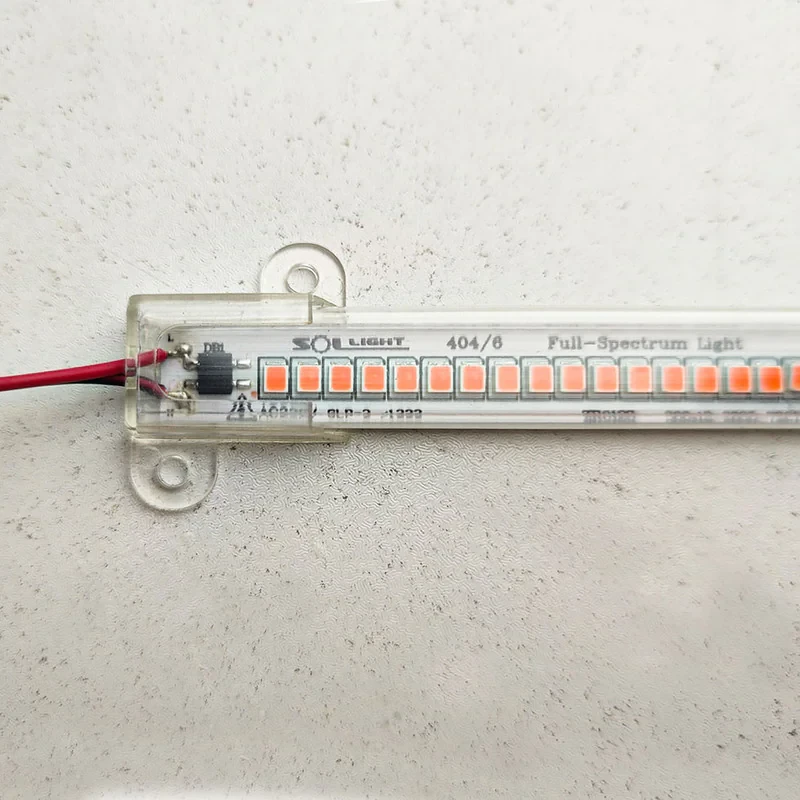 لامپ رشد گیاه 7 وات مدل فول اسپکتروم 220v طرح ریسه ال ای دی بسته 2 عددی