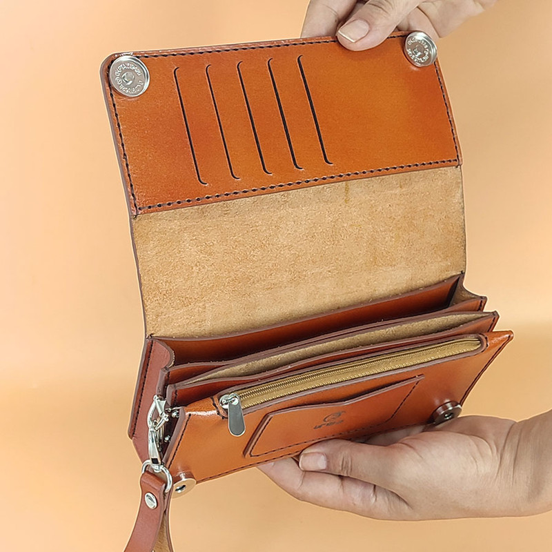 کیف پاسپورتی مردانه خانه چرم آنا مدل 36055