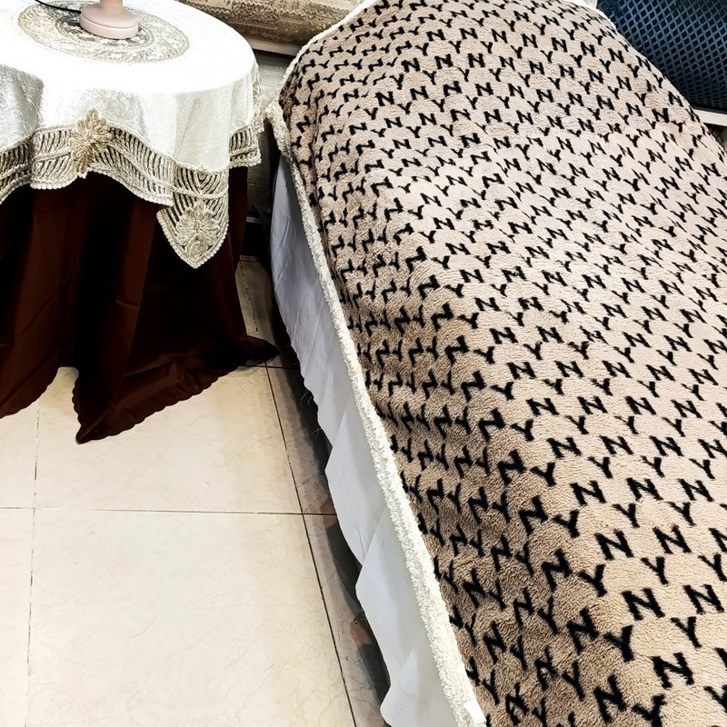 پتو 1 نفره مدل ربیت خزدار پشت تدی سایز 220x160 سانتی‌متر